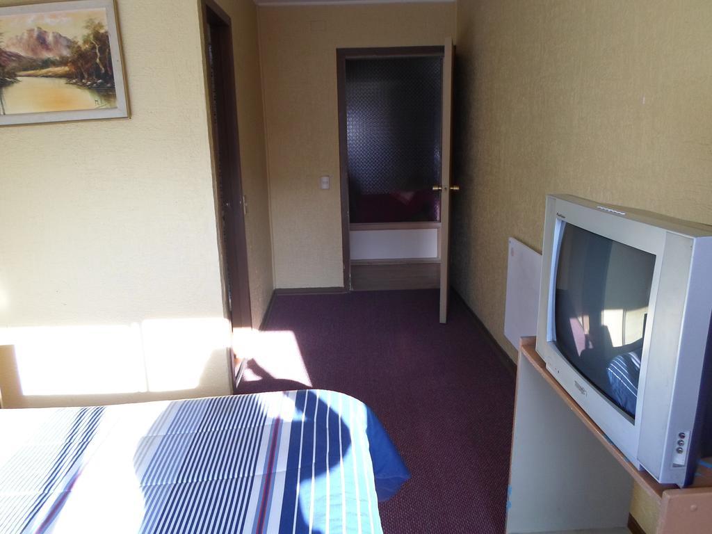 Hotel Don Teo Пуерто Монт Екстериор снимка